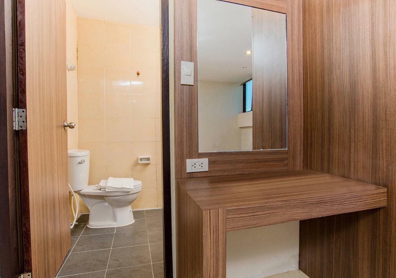 B2 Airport Hotel Csiangmaj Kültér fotó